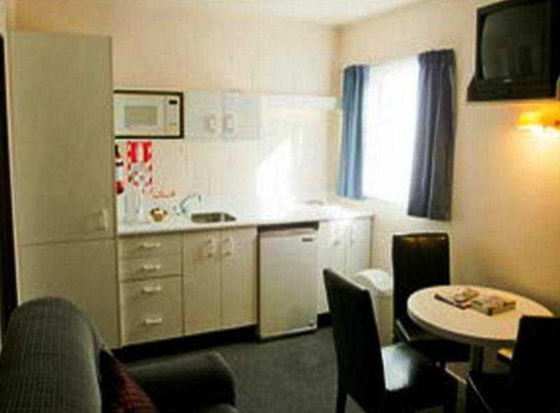 Wellington 747 Motel Экстерьер фото