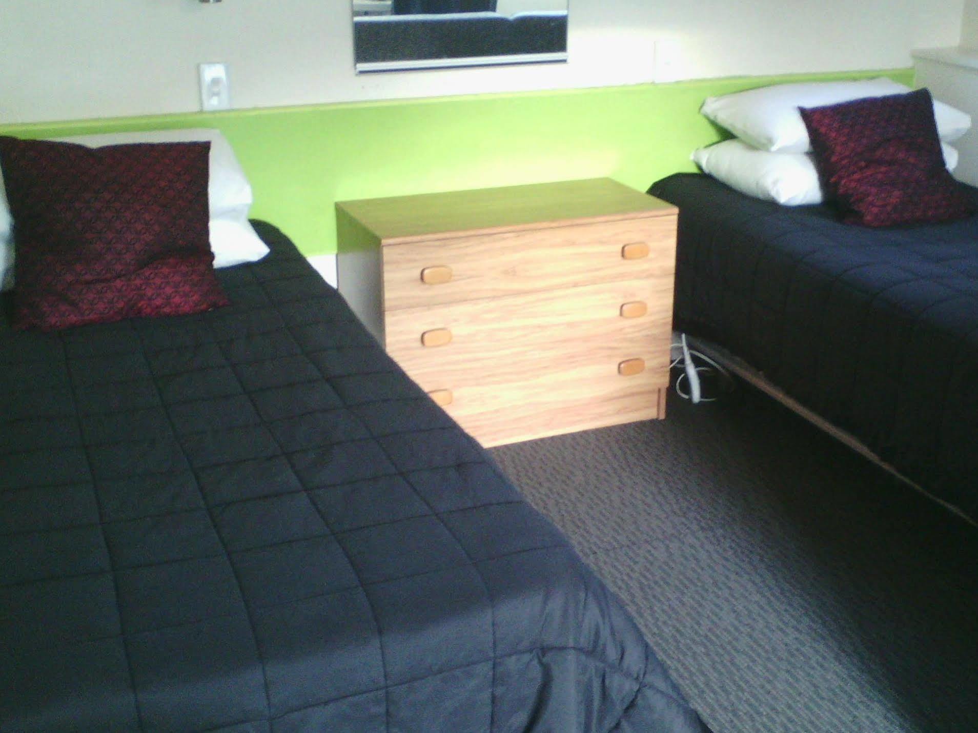 Wellington 747 Motel Экстерьер фото